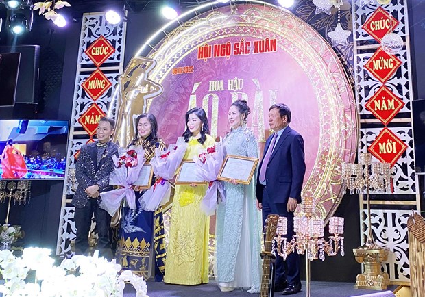 Overseas Vietnamese in EU meet to welcome New Year 2022